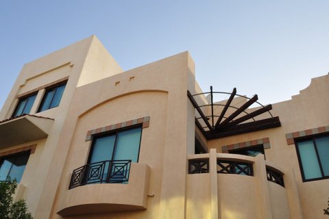 Complex rezidențial Al Khalidiyah Village în Al Khalidiya, Abu Dhabi, EAU №220743