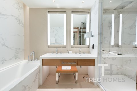 Apartment in Burj Khalifa, Dubai, UAE 2 bedrooms, 117 sq.m. № 586428 - photo 10