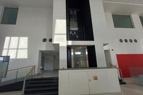 Pronë komerciale në Corniche Road, Abu Dhabi, Emiratet e Bashkuara Arabe 1750 m2. № 594621 - Foto 8