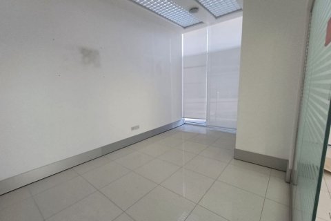 Pronë komerciale në Corniche Road, Abu Dhabi, Emiratet e Bashkuara Arabe 1750 m2. № 594621 - Foto 13