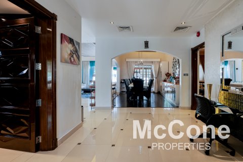 Vila u Meadows, Dubai, UAE 5 spavaćih soba, 582.04 m2 Br. 586970 - fotografija 3