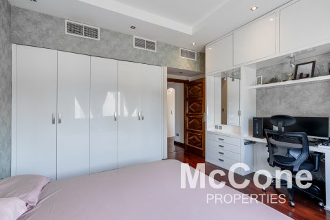 Vila u Meadows, Dubai, UAE 5 spavaćih soba, 582.04 m2 Br. 586970 - fotografija 13