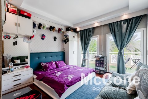 Vila u Meadows, Dubai, UAE 5 spavaćih soba, 582.04 m2 Br. 586970 - fotografija 16