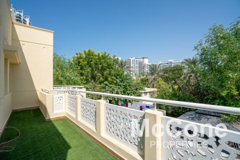 Vila u Meadows, Dubai, UAE 5 spavaćih soba, 582.04 m2 Br. 586970 - fotografija 26