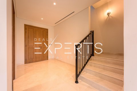 Vila v Khalifa City, Abu Dhabi, SAE 5 ložnice, 429.1 m² Č.: 576995 - fotografie 7