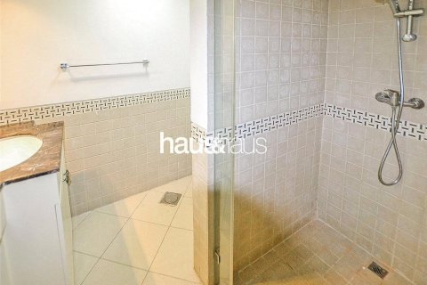 Villa in Dubai Land, UAE 2 bedrooms, 169 sq.m. № 625681 - photo 6