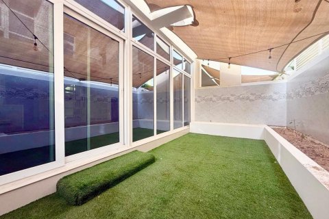 טאונהאוס להשכרה ב DAMAC Hills (Akoya by DAMAC), Dubai, איחוד האמירויות  3 חדרי שינה, 155 מ"ר, מספר 623331 - תמונה 4