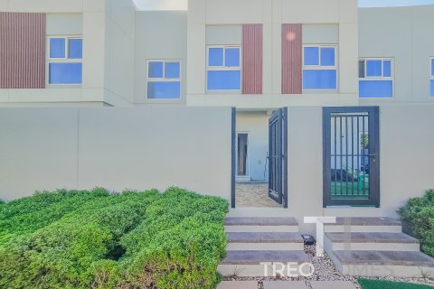 Villa in Dubai, UAE 3 bedrooms, 161 sq.m. № 586484 - photo 15