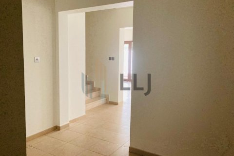 Vilë në Abu Dhabi, Emiratet e Bashkuara Arabe 3 dhoma gjumi, 297.3 m2. № 585705 - Foto 12