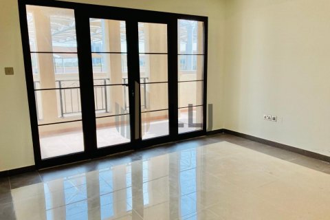 Vilë në Abu Dhabi, Emiratet e Bashkuara Arabe 3 dhoma gjumi, 297.3 m2. № 585705 - Foto 21