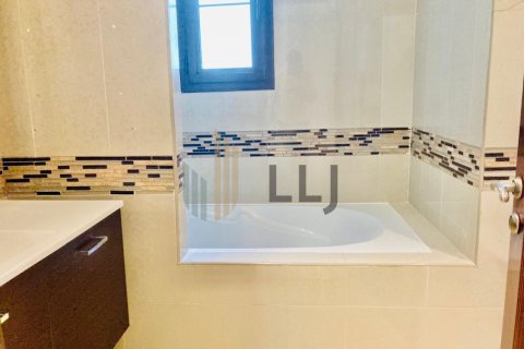 Vilë në Abu Dhabi, Emiratet e Bashkuara Arabe 3 dhoma gjumi, 297.3 m2. № 585705 - Foto 27