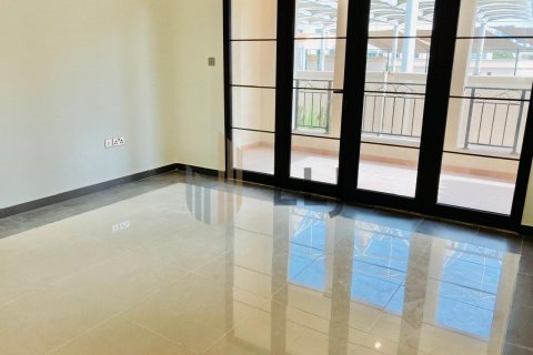 Vilë në Abu Dhabi, Emiratet e Bashkuara Arabe 3 dhoma gjumi, 297.3 m2. № 585705 - Foto 19