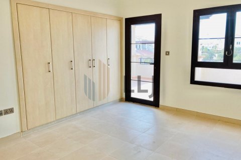 Vilë në Abu Dhabi, Emiratet e Bashkuara Arabe 3 dhoma gjumi, 297.3 m2. № 585705 - Foto 23