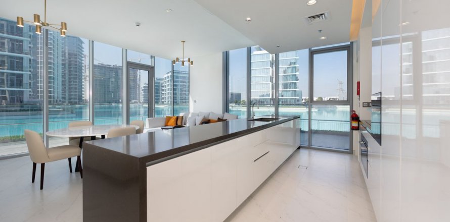 Apartment in Dubai, UAE 2 bedrooms, 194.7 sq.m. № 596202