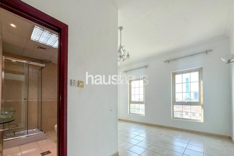 Villa in Jumeirah Islands, Dubai, UAE 5 bedrooms, 990 sq.m. № 626657 - photo 11