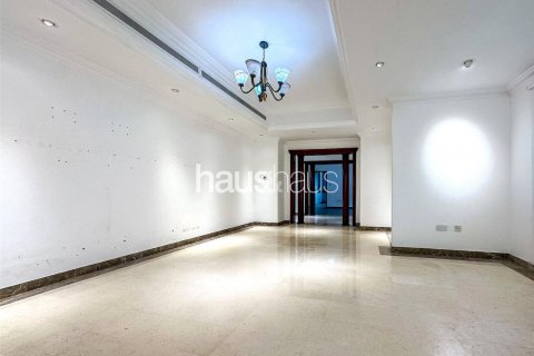 Villa in Jumeirah Islands, Dubai, UAE 5 bedrooms, 990 sq.m. № 626657 - photo 9