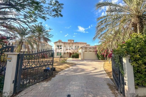 Villa in Jumeirah Islands, Dubai, UAE 5 bedrooms, 990 sq.m. № 626657 - photo 6