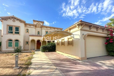 Villa in Jumeirah Islands, Dubai, UAE 5 bedrooms, 990 sq.m. № 626657 - photo 8