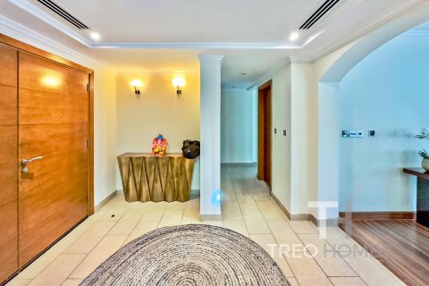 Villa in Jumeirah Park, Dubai, UAE 3 bedrooms, 328 sq.m. № 586383 - photo 3