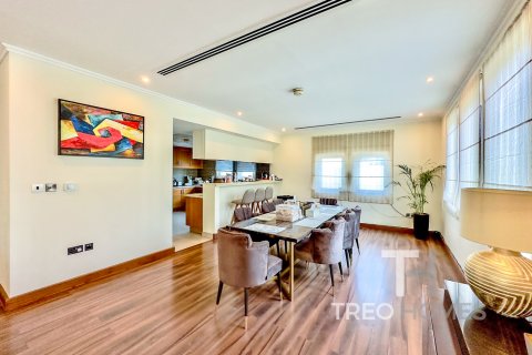 Villa in Jumeirah Park, Dubai, UAE 3 bedrooms, 328 sq.m. № 586383 - photo 8
