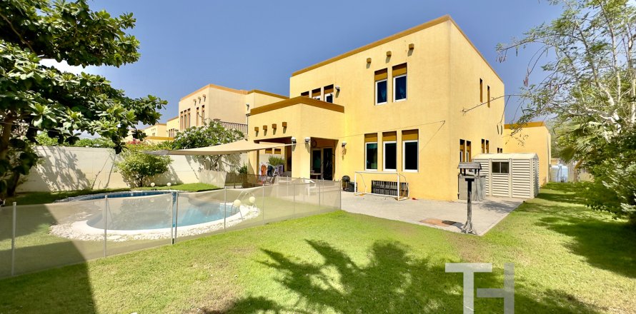 Villa in Jumeirah Park, Dubai, UAE 3 bedrooms, 328 sq.m. № 586383