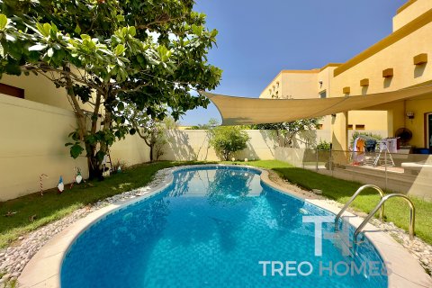 Villa in Jumeirah Park, Dubai, UAE 3 bedrooms, 328 sq.m. № 586383 - photo 13