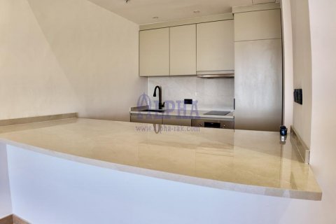 Apartment in Al Hamra Village, Ras Al Khaimah, UAE 1 bedroom, 70.6 sq.m. № 610659 - photo 6