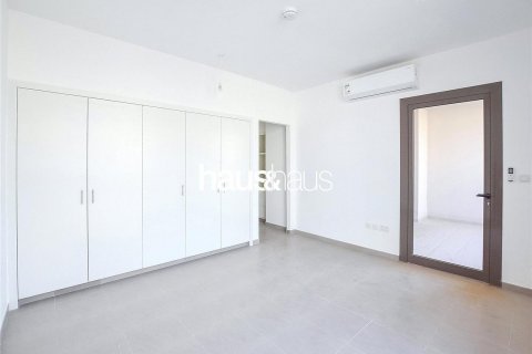 Řadový dům v Town Square, Dubai, SAE 4 ložnice, 270 m² Č.: 626841 - fotografie 8