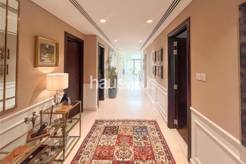 Vila v Meydan, Dubai, SAE 6 spální, 586 m2 č. 626838 - Fotografia 1