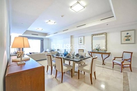 Townhouse in Palm Jumeirah, Dubai, UAE 3 bedrooms, 456 sq.m. № 625824 - photo 2