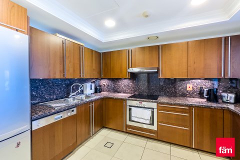 Apartamento en alquiler en Palm Jumeirah, Dubai, EAU 2 dormitorios, 163.4 m2 № 612390 - foto 5