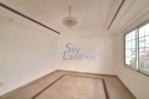 Villa zur Miete in Umm Suqeim, Dubai, VAE 5 Schlafzimmer, 464.5 m2 Nr. 590681 - Foto 11