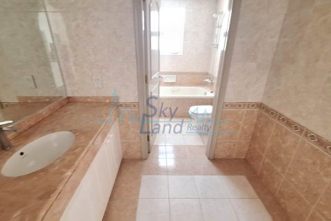 Villa zur Miete in Umm Suqeim, Dubai, VAE 5 Schlafzimmer, 464.5 m2 Nr. 590681 - Foto 10