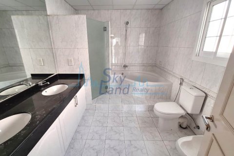 Villa zur Miete in Umm Suqeim, Dubai, VAE 5 Schlafzimmer, 464.5 m2 Nr. 590681 - Foto 14
