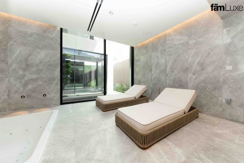 Villa in Dubai, UAE 5 bedrooms, 875 sq.m. № 624889 - photo 16