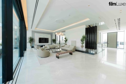 Villa in Dubai, UAE 5 bedrooms, 875 sq.m. № 624889 - photo 8