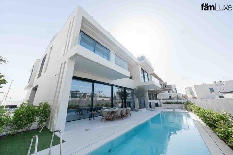 Villa in Dubai, UAE 5 bedrooms, 875 sq.m. № 624889 - photo 3