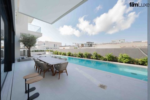 Villa in Dubai, UAE 5 bedrooms, 875 sq.m. № 624889 - photo 5