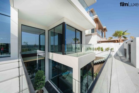 Villa in Dubai, UAE 5 bedrooms, 875 sq.m. № 624889 - photo 30