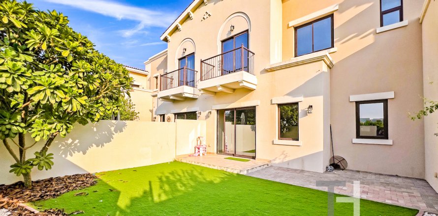 Villa itt: Reem, Dubai, EAE, 3 hálószoba, 200 m², azonosító: 586476