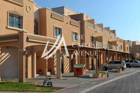 Řadový dům v Al Reef, Abu Dhabi, SAE 2 ložnice, 170 m² Č.: 604734 - fotografie 1