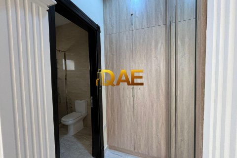 Villa in Dubai, UAE 7 bedrooms, 1349.2 sq.m. № 575994 - photo 12