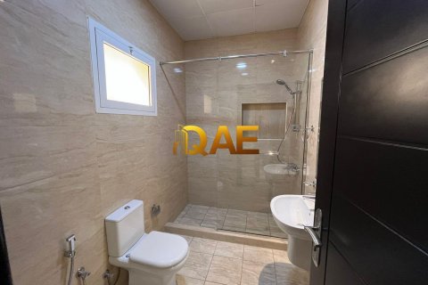 Villa in Dubai, UAE 7 bedrooms, 1349.2 sq.m. № 575994 - photo 9