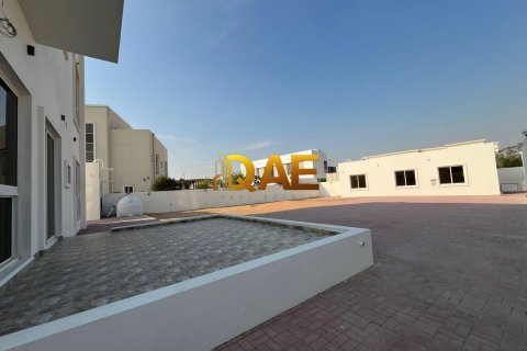 Villa in Dubai, UAE 7 bedrooms, 1349.2 sq.m. № 575994 - photo 13