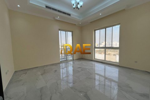 Villa in Dubai, UAE 7 bedrooms, 1349.2 sq.m. № 575994 - photo 3