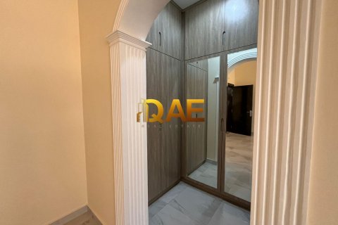 Villa in Dubai, UAE 7 bedrooms, 1349.2 sq.m. № 575994 - photo 19