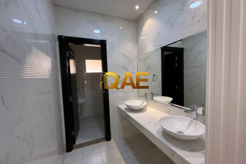 Villa in Dubai, UAE 7 bedrooms, 1349.2 sq.m. № 575994 - photo 5