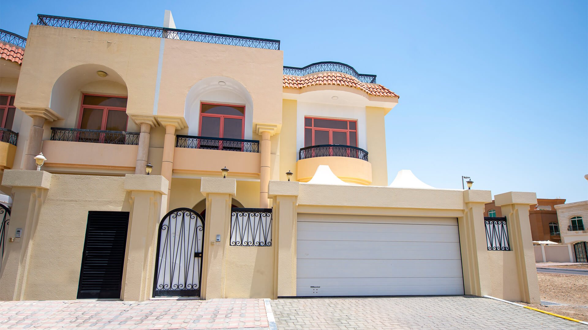 Al Mushrif 2 Villas