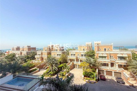 Apartment in Palm Jumeirah, Dubai, UAE 2 bedrooms, 224 sq.m. № 625789 - photo 13