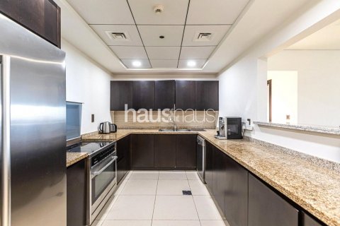 Apartment in Palm Jumeirah, Dubai, UAE 3 bedrooms, 219 sq.m. № 625790 - photo 11